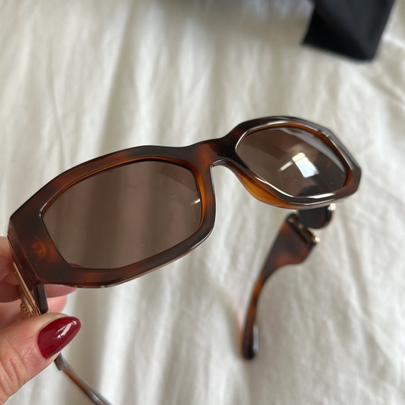 Versace Medusa Sunglasses - Picture 4 of 9